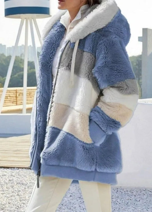Casaco de inverno - elegante, macio e com capuz para sua diversão